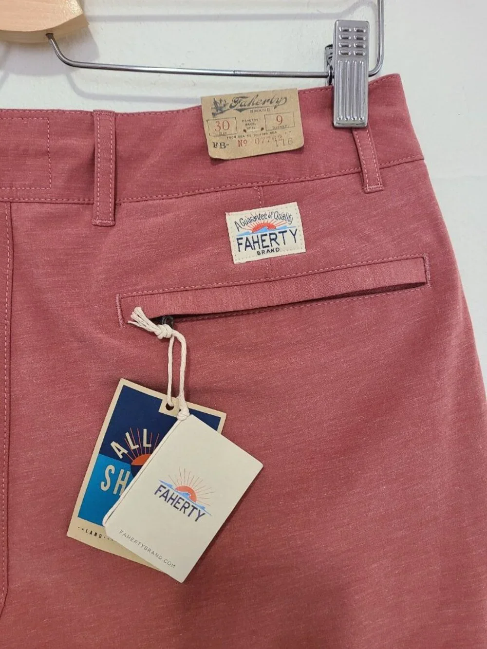 NWT Faherty Beltloop All Day Short Redwood size 30